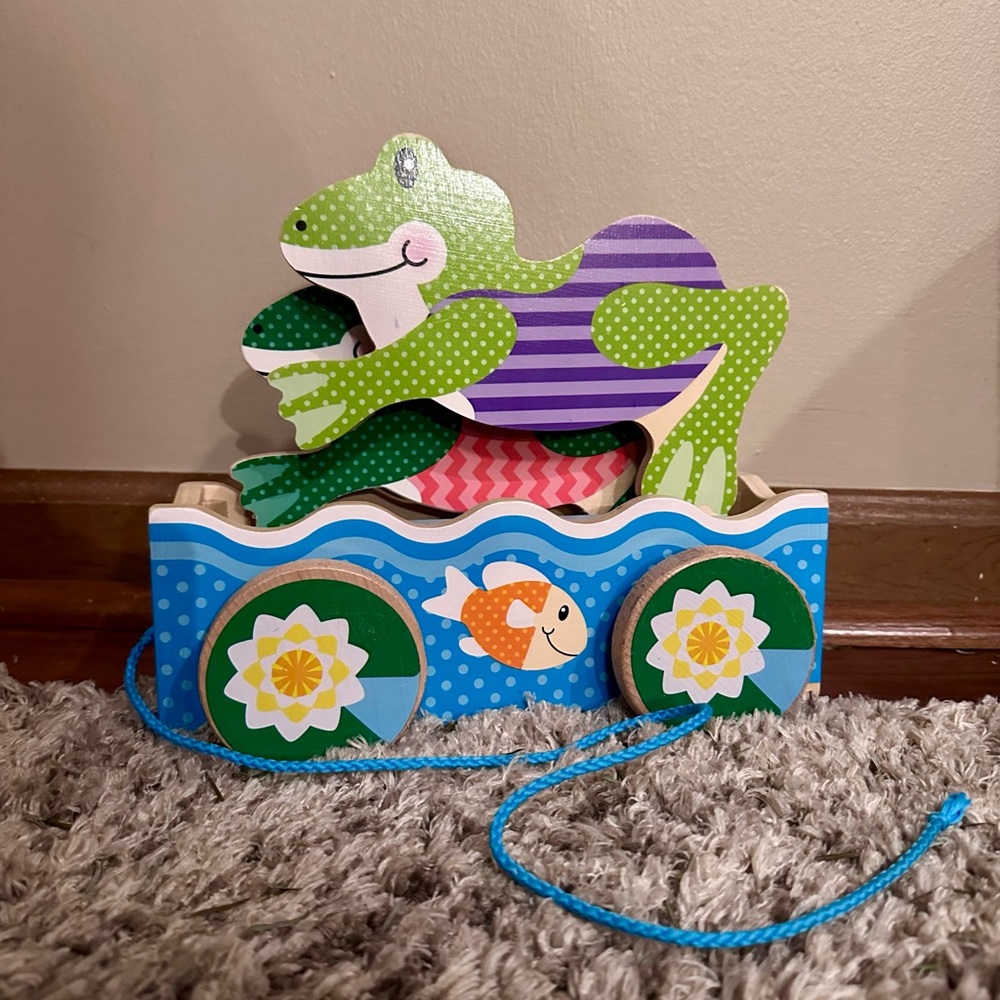 Melissa and Doug Jumping Frogs Pull Toy